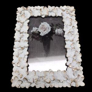 Axeman Picture Frame White Gold 3D Flowers For 4x6 Photos NEW in Box